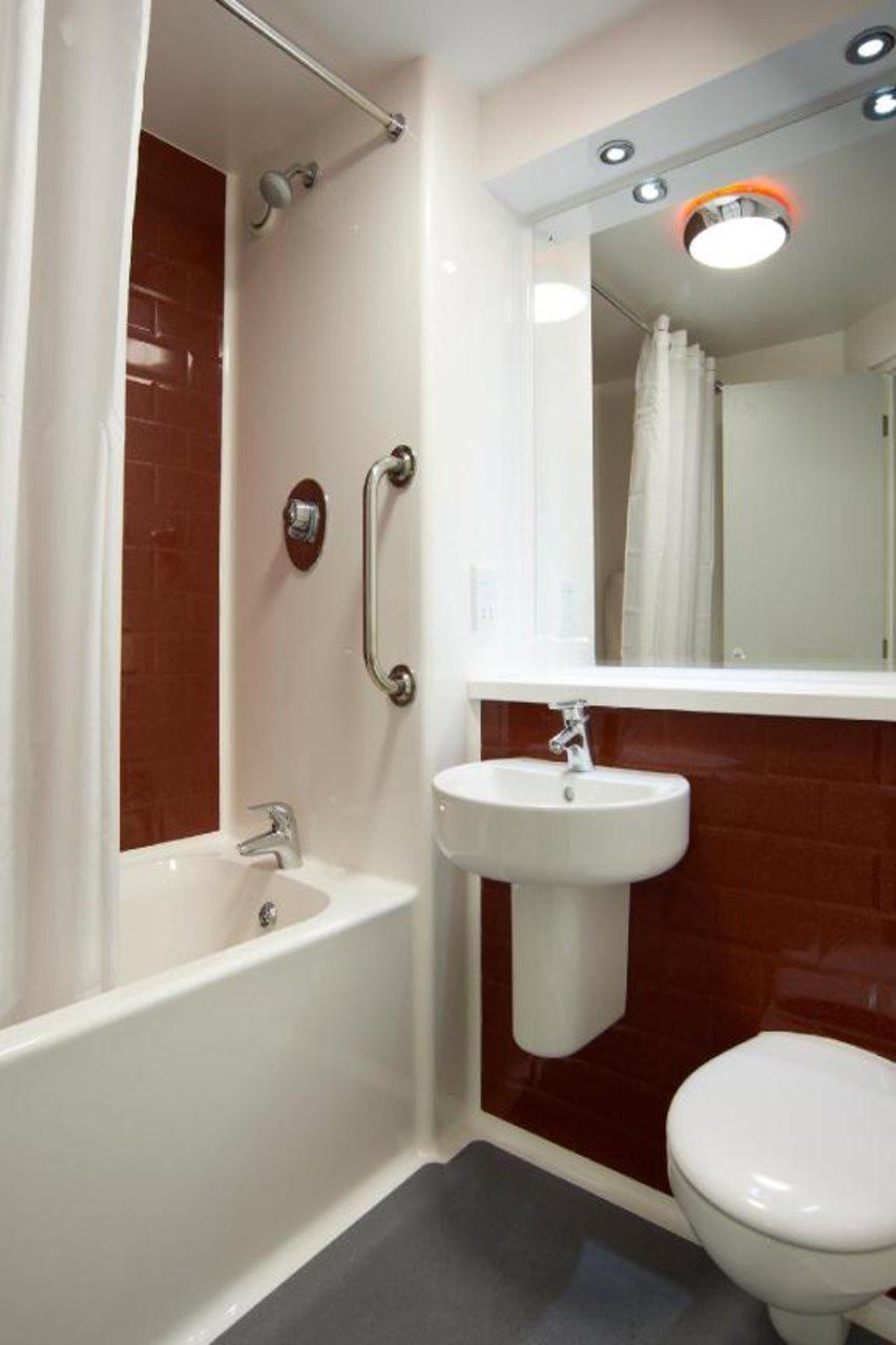 Travelodge Darlington Dış mekan fotoğraf